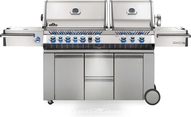 Prestige PRO™ 825 avec brûleur latéral électrique et brûleurs infrarouges arrière et inférieur